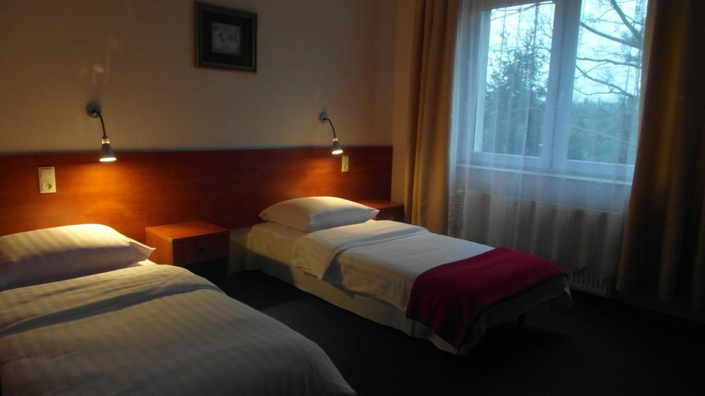 Hotel Julianow Warszawa Exteriör bild
