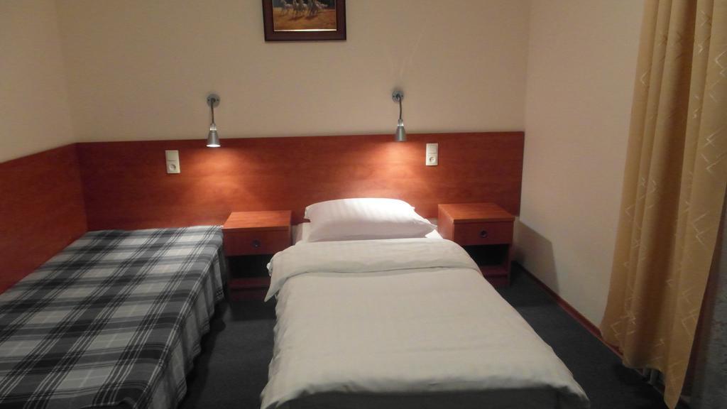 Hotel Julianow Warszawa Rum bild